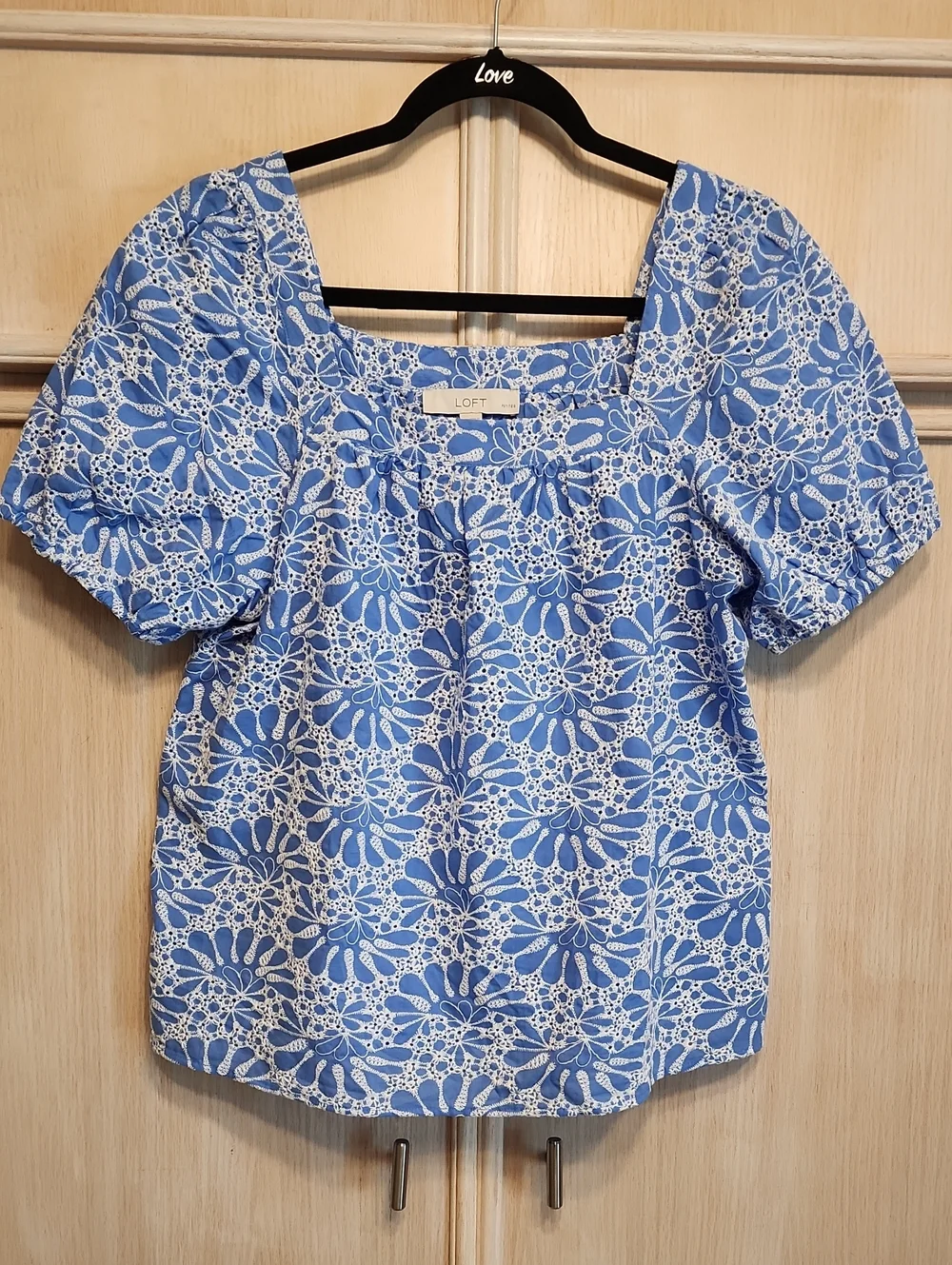 NWT LOFT Blue White Baby Doll Floral Eyelet Puff-Sleeve Top SZ LP
